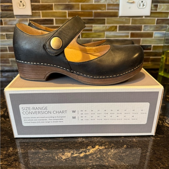 Dansko Black Leather Mary Jane Beatrice. Size 38.(8}. - Picture 3 of 11